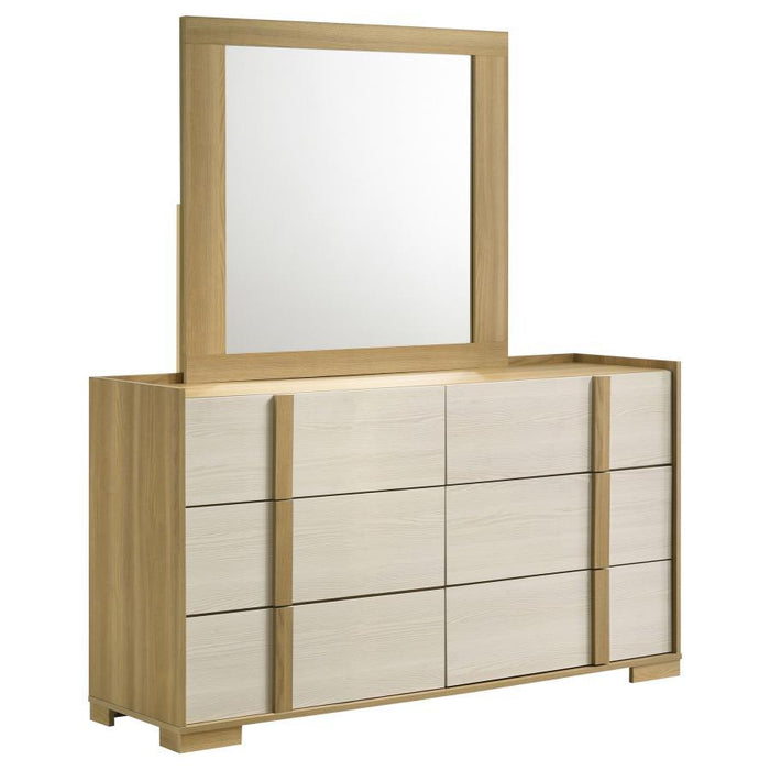 Hyland - 6-Drawer Dresser
