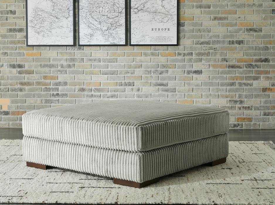 Lindyn - Oversized Accent Ottoman